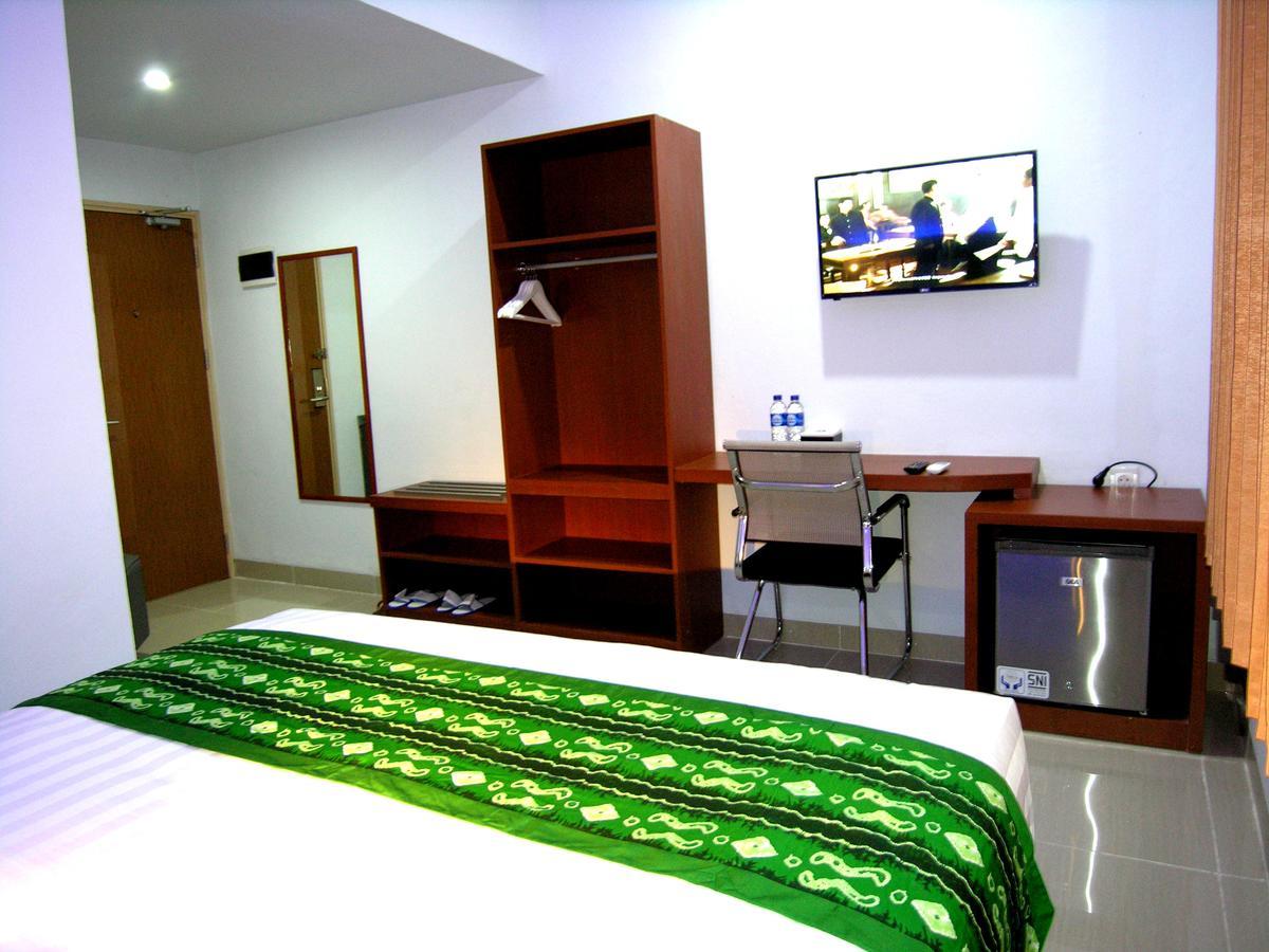 Hotel Delima Banjarmasin  Exterior photo