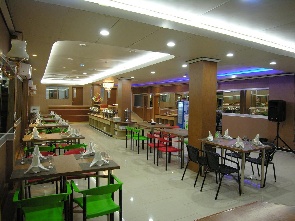 Hotel Delima Banjarmasin  Exterior photo