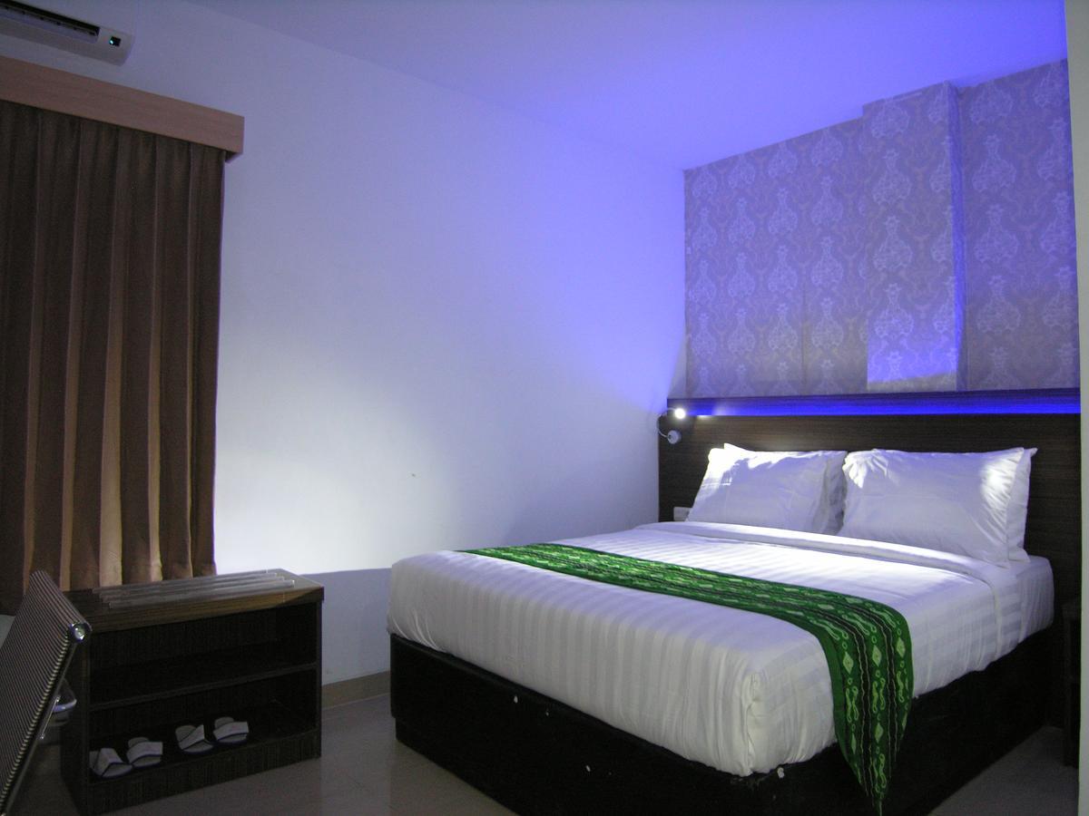 Hotel Delima Banjarmasin  Exterior photo